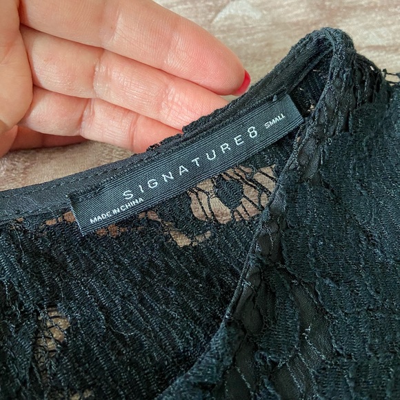 BACKLESS LACE DRESS - Picture 7 of 14